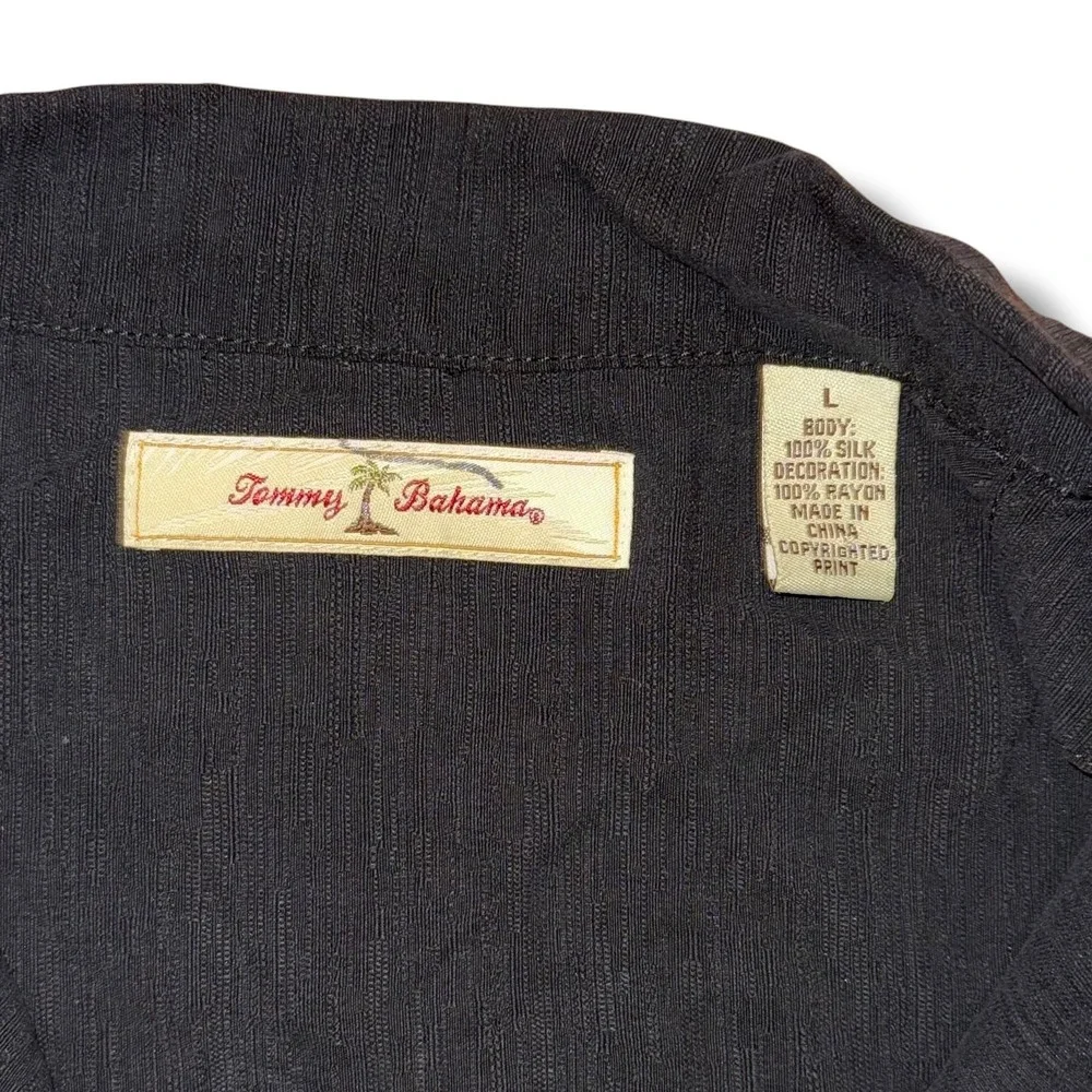 Tommy Bahama Men Large Silk Camp Shirt Black Off The Deep End Pin Up Embroidered - Picture 5 of 8